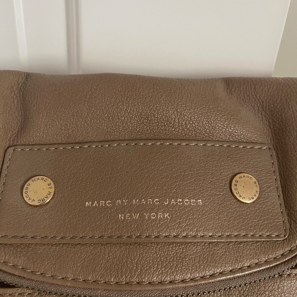 Marc by Marc Jacobs - Picture 2 of 3